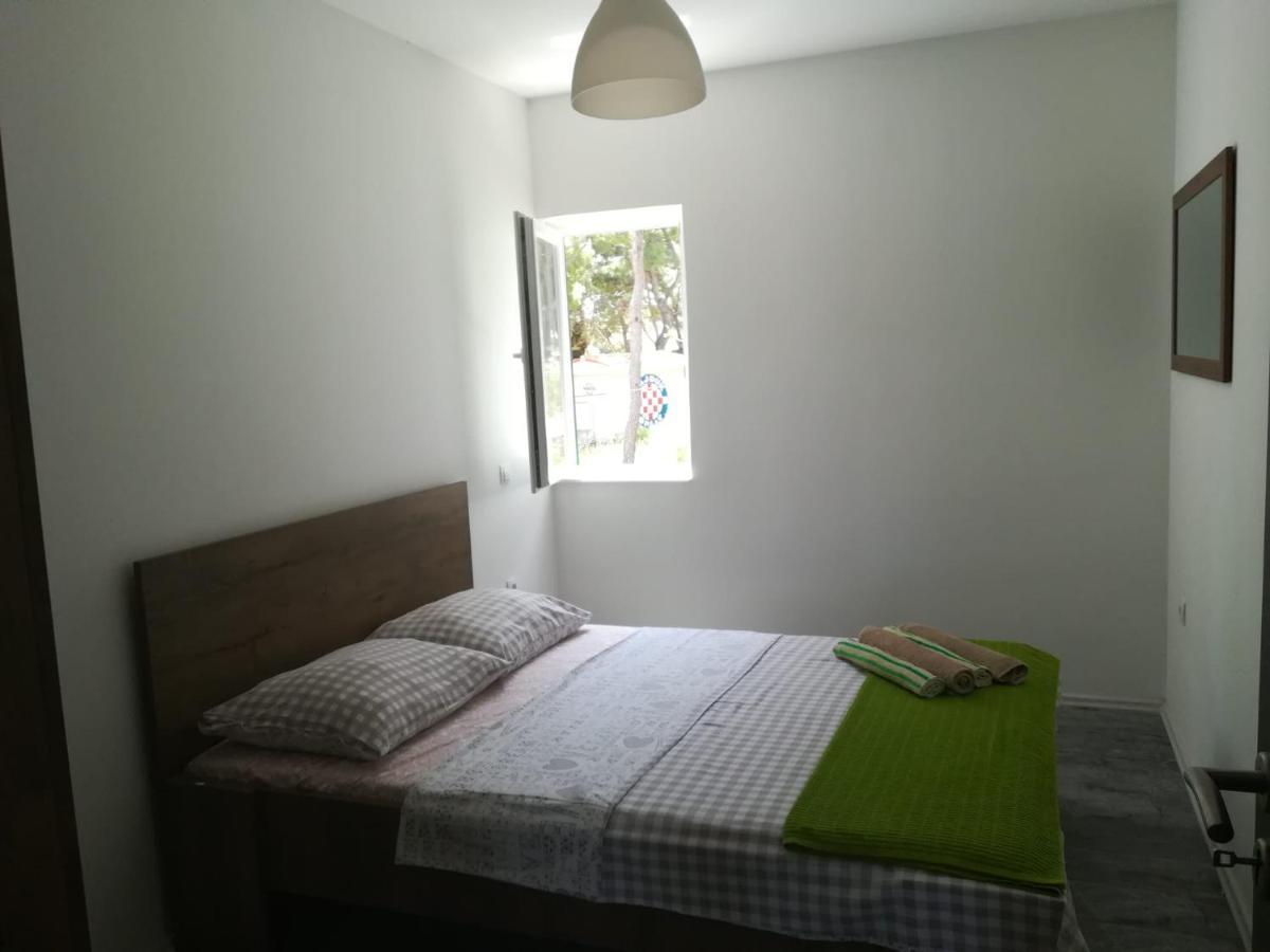 Apartmani Radic Rg Rogoznica  Exteriör bild