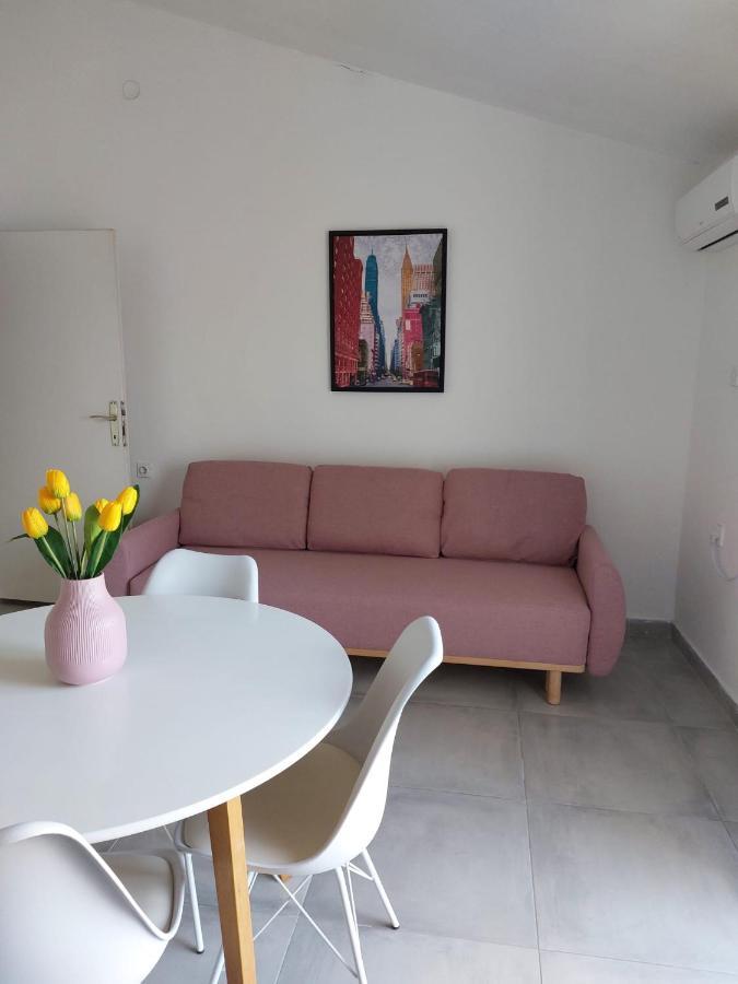 Apartmani Radic Rg Rogoznica  Exteriör bild