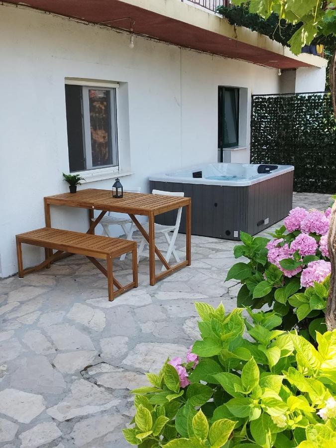 Apartmani Radic Rg Rogoznica  Exteriör bild